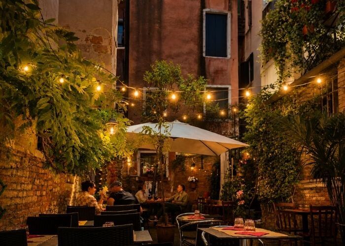Sito web multilingua realizzato per Garden Bar Venezia